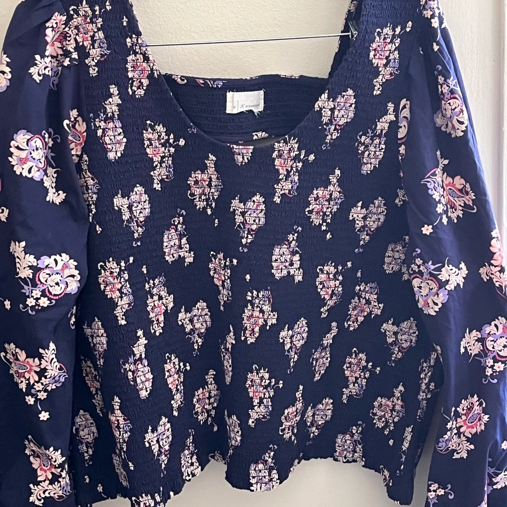 Anthropologie cutout back top - Picture 4 of 4